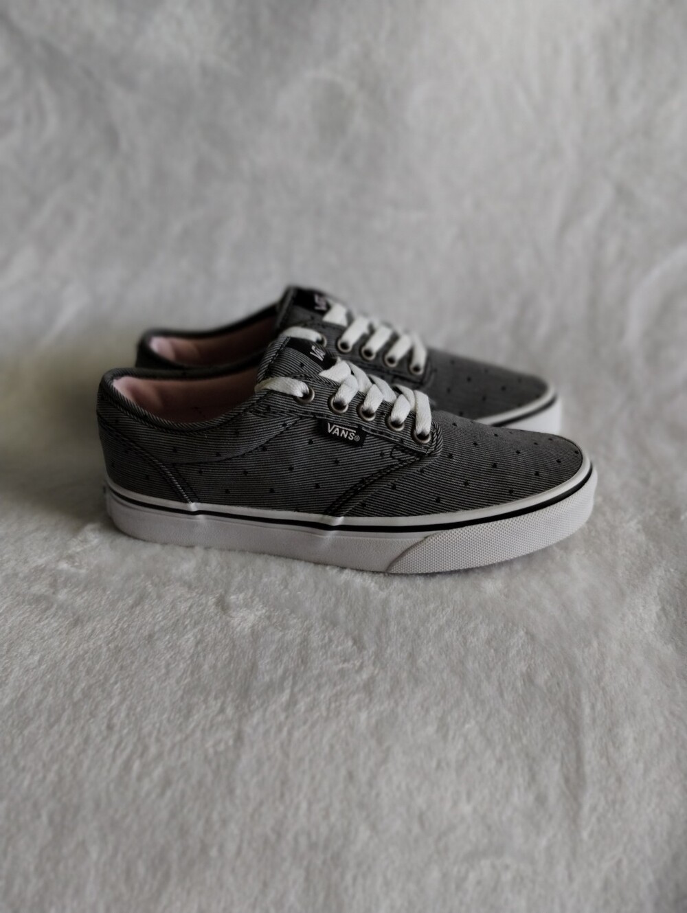 Vans Low Top Sneakers Women’s 6 Gray Black Pinstripe Dot Pink Lining 500714
